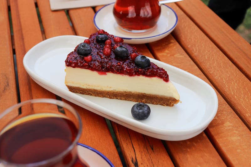 Davanni's restaurant dining room with warm atmosphere